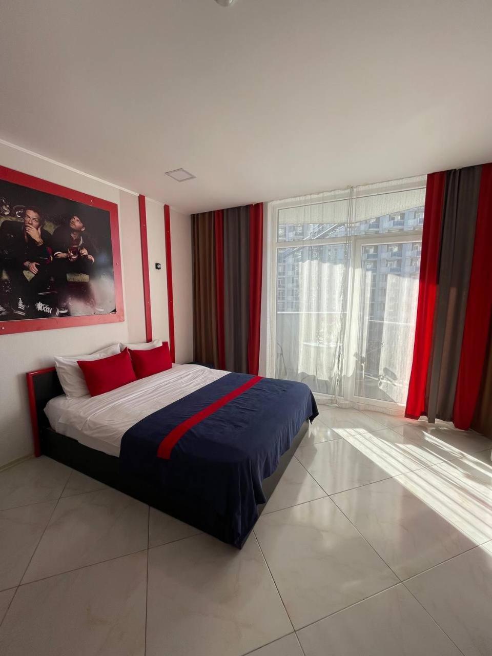 Sea View Rock Hotel บาทูมิ ภายนอก รูปภาพ