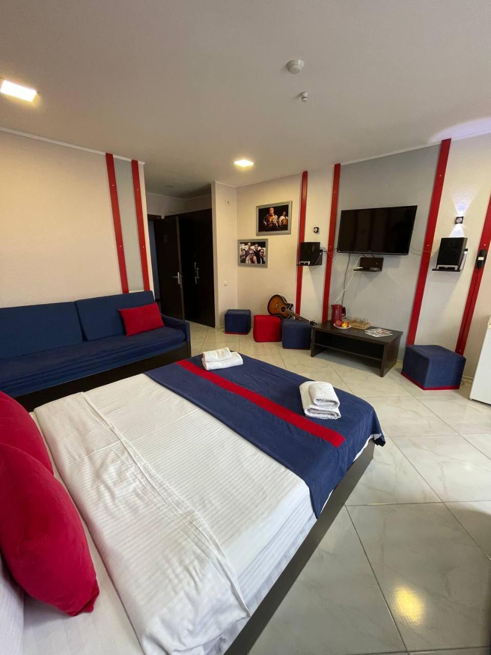 Sea View Rock Hotel บาทูมิ ภายนอก รูปภาพ