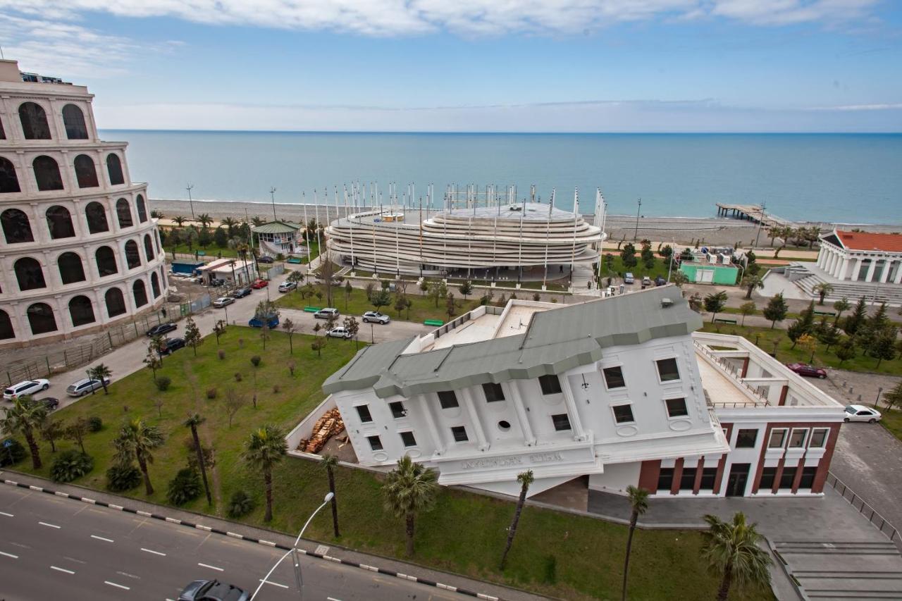 Sea View Rock Hotel บาทูมิ ภายนอก รูปภาพ